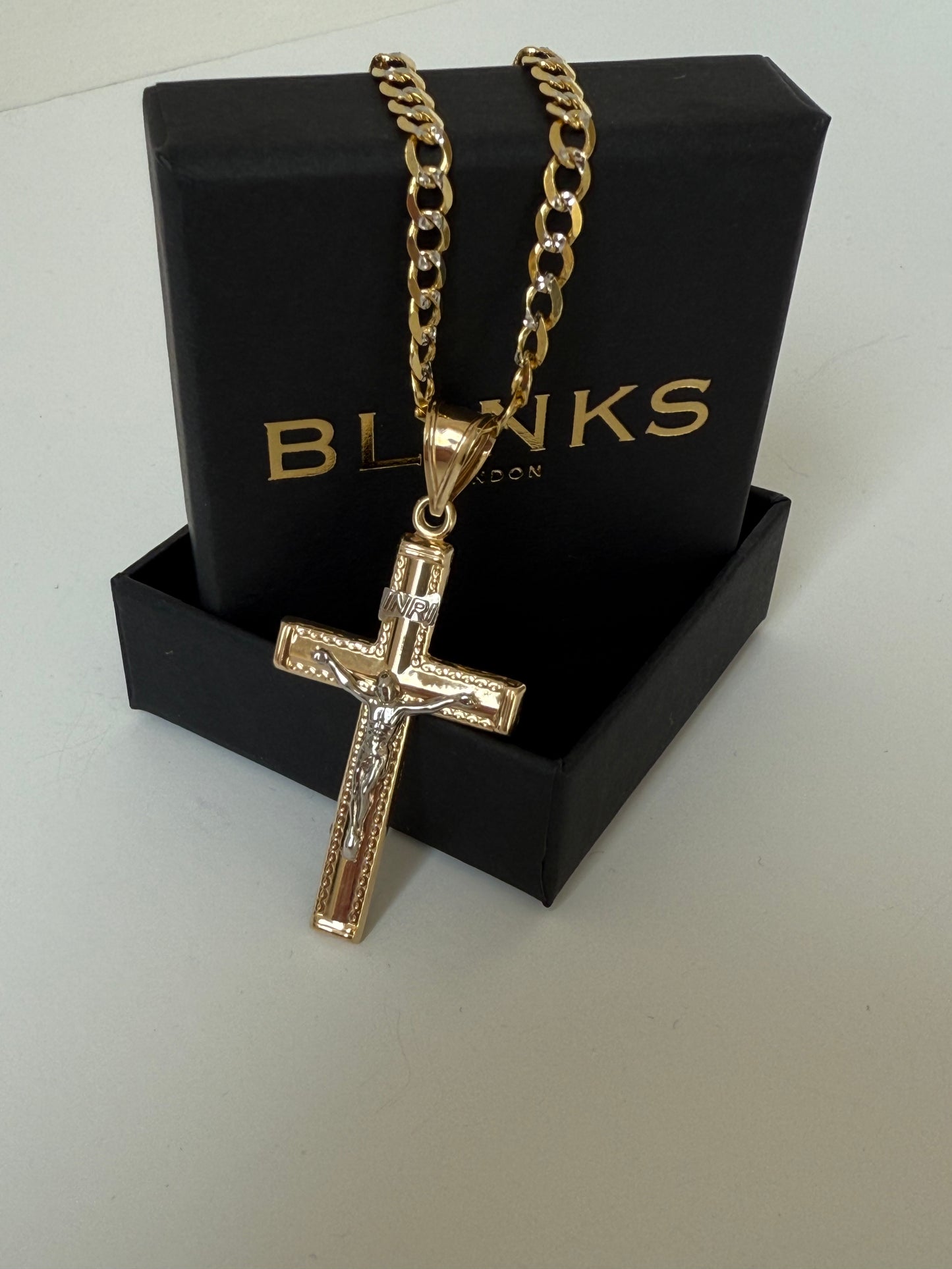 Crucufix, INRI, 9 carat, semi-solid yellow gold, 25mm x 45mm
