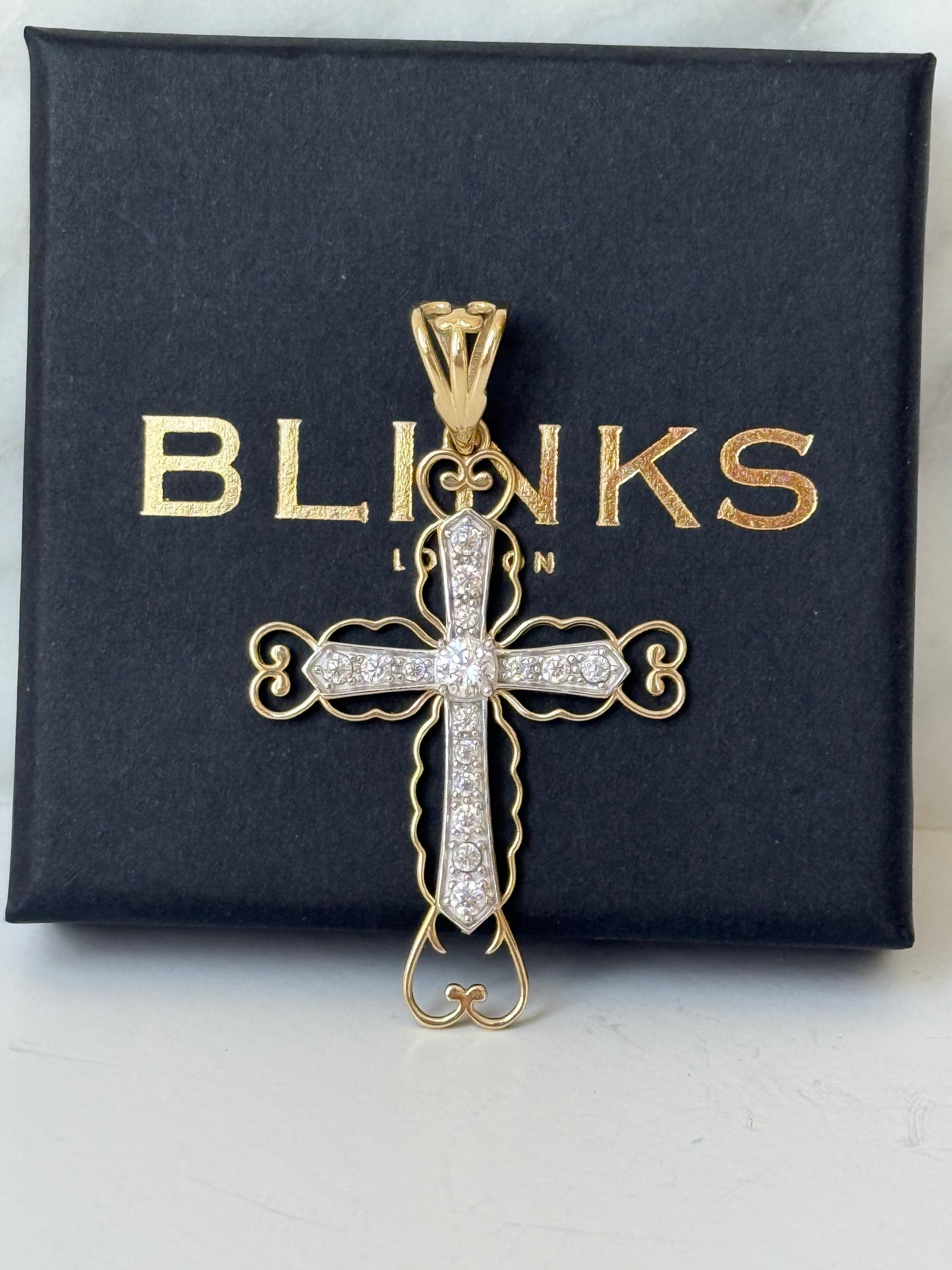 Filigree cross, 9ct & cubic zirconia, 30mm x 40mm