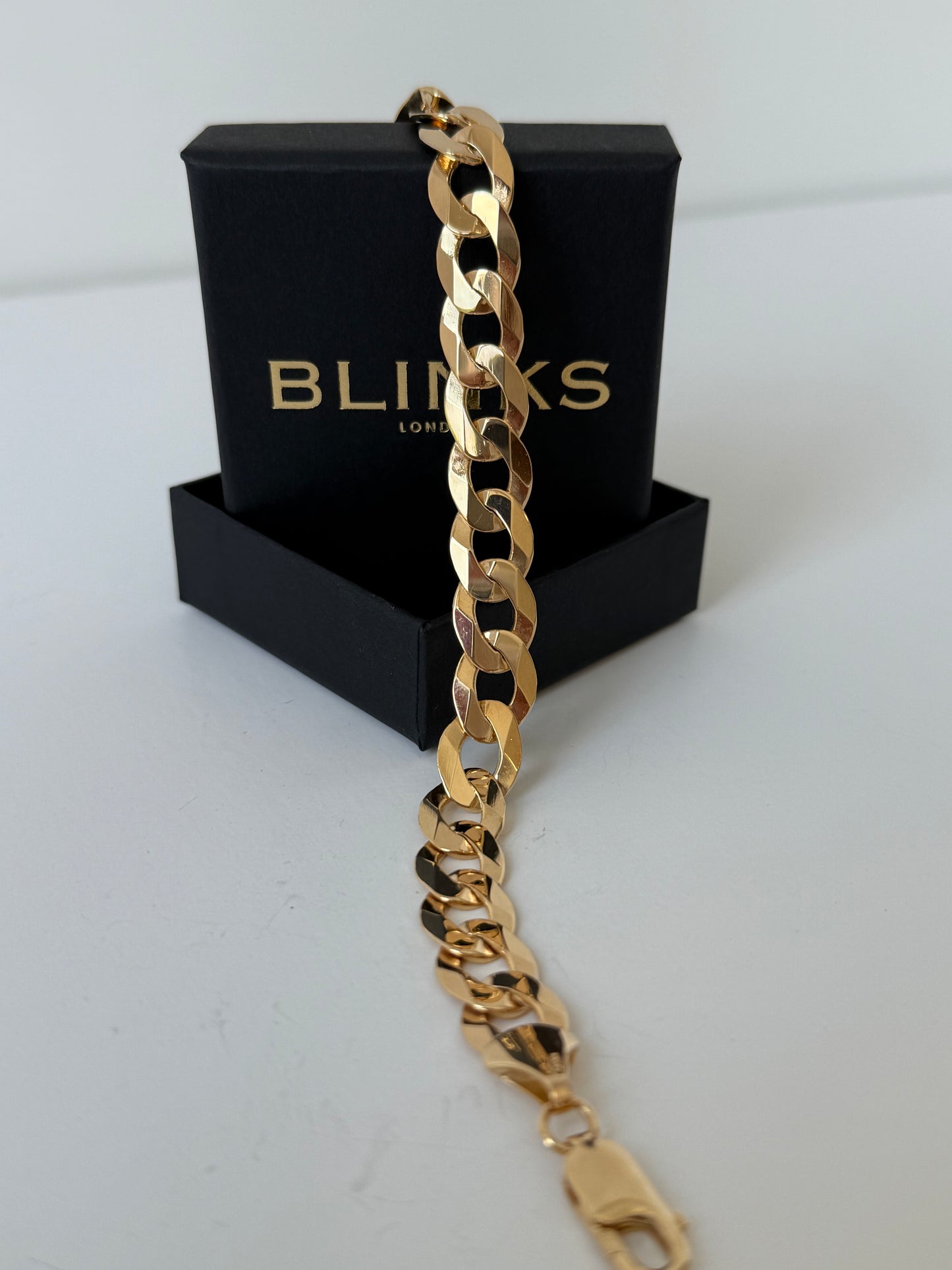 Flat curb bracelet, 9ct yellow gold, 10mm, 8.5"