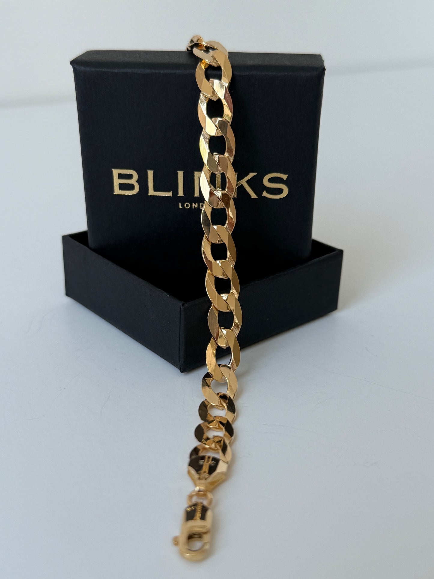Flat curb bracelet, 9ct yellow gold, 9mm, 7.5"