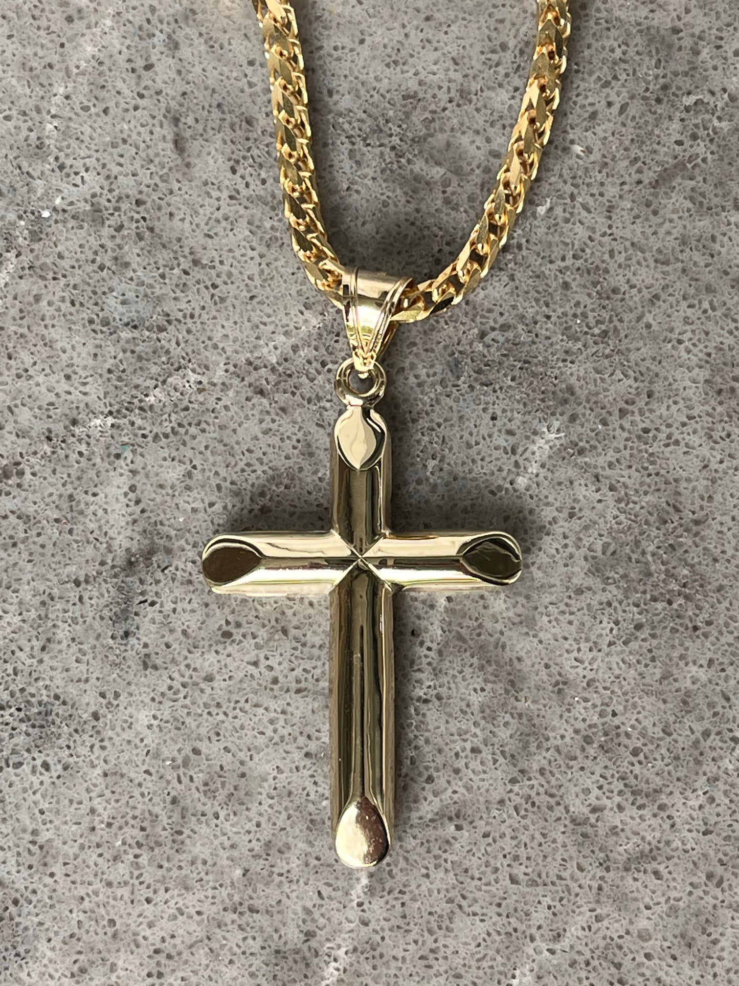 Crucifix, round, 9 carat, semi-solid yellow gold 30mm x 45mm